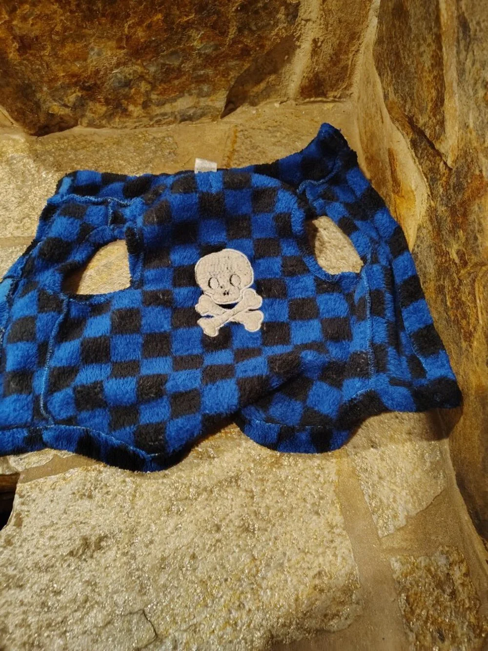Dog Shirt Size Large Fuzzy Fleece Checkered Blue Black Skull and Crossbones